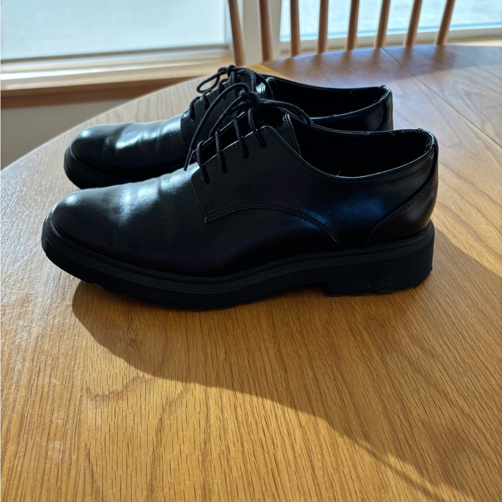 Zara women’s classic Oxford shoe Sz 39